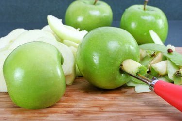 How To Pare Apples How To Pare Apples
