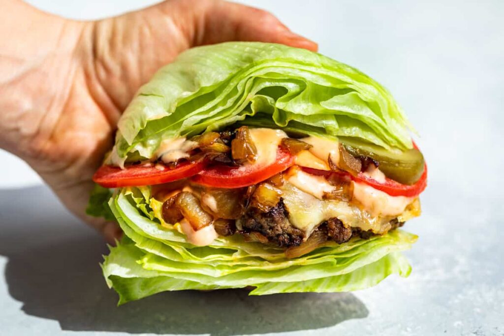 How to Perfectly Slice Lettuce for Juicy Burgers How to Perfectly Slice Lettuce for Juicy Burgers